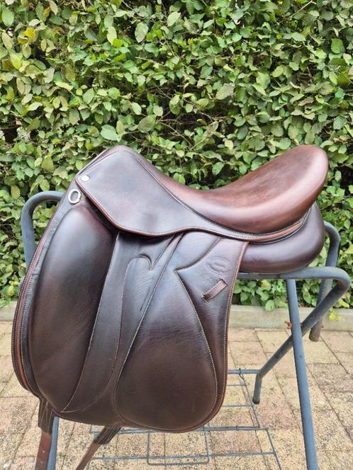 Devoucoux Makila Havana dressuurzadel 17 - 17,5, Dieren en Toebehoren, Paarden en Pony's | Hoofdstellen en Tuigage, Dressuur, Ophalen of Verzenden