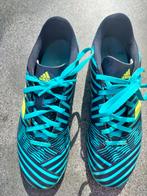 Voetbalschoenen voor binnen - Adidas - maat 40 2/3, Sport en Fitness, Voetbal, Ophalen of Verzenden, Gebruikt, Schoenen