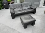 3 zit en 2 zit zwart leder en 2 poufs, Huis en Inrichting, Zetels | Zetels, Ophalen, Gebruikt, Driepersoons, Leer
