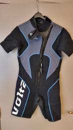 duikgerief 2 wetsuits kort en 2 paar botjes., Ophalen, Gebruikt