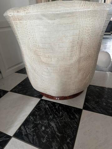 Antiquité Fauteuil Tulipe peau de crocodile, Enlèvement