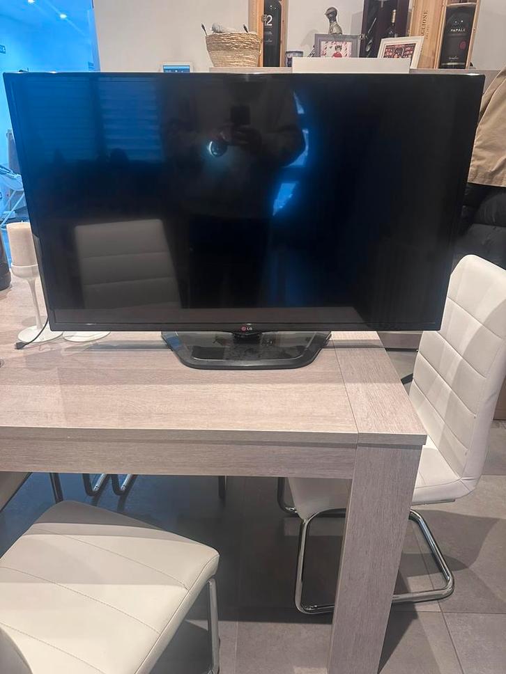 À VENDRE – TV LG 97 cm (idéal salon / chambre), Maison & Meubles, Mobilier complet, Enlèvement