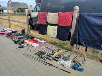 Allerlei paardenmateriaal  beschikbaar voor biedingen