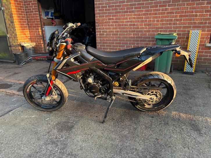 Rieju mrt black race editie, Fietsen en Brommers, Brommers | Derbi, Nieuw, Klasse B (45 km/u), Ophalen of Verzenden