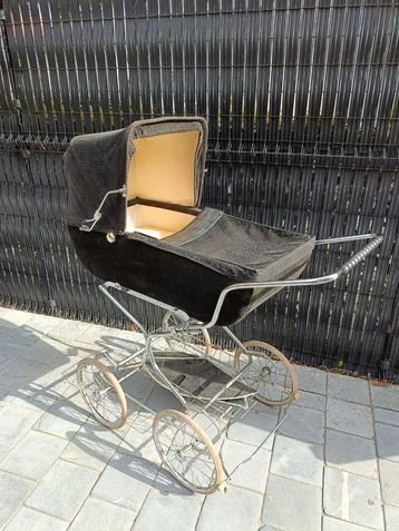 Retro kinderwagen jaren 70 disponible aux enchères