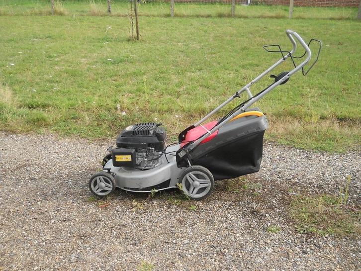 grasmachine zelftrekker met honda 5.5pk motor, Tuin en Terras, Grasmaaiers, Gebruikt, Benzine-grasmaaier, 40 t/m 49 cm, Cirkelmaaier