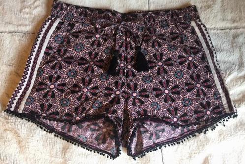Short met print van Atmosphere, Kleding | Dames, Broeken en Pantalons, Zo goed als nieuw, Maat 38/40 (M), Overige kleuren, Kort