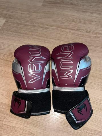 Pack Venum boxe complet – 2 gants + protège-tibias beschikbaar voor biedingen