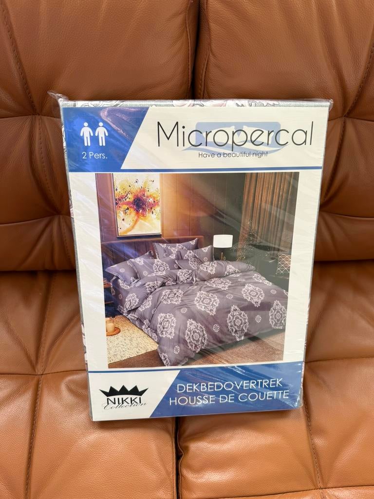 Housse de couette 240/220 + 2 taies d’oreillers, Maison & Meubles, Accessoires pour la Maison | Plaids & Couvertures, Neuf, Enlèvement ou Envoi