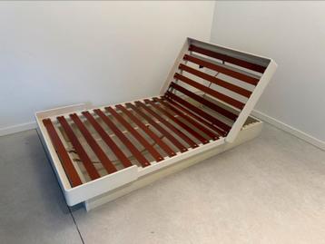 Bed eenpersoons Interlubke opklapbaar + matras beschikbaar voor biedingen