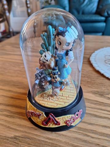 Betty Boop Globe ergens boven de regen beschikbaar voor biedingen