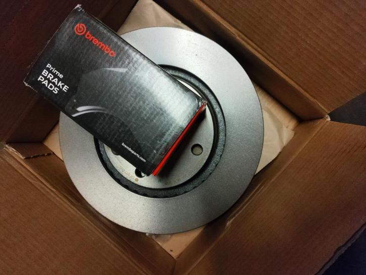 BREMBO Paar Remschijven en set remblokken peugeot citroen..., Auto-onderdelen, Remmen en Aandrijving, Peugeot, Nieuw, Ophalen of Verzenden