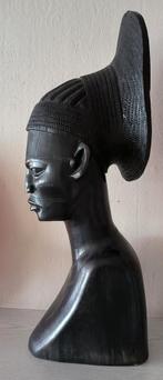 Tête de femme Africaine avec superbe coiffure, Enlèvement