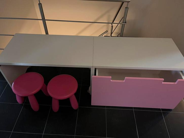 Opberg kasten kinderen. Speelgoed tafel! Smastad Ikea, Kinderen en Baby's, Kinderkamer | Overige Meubels, Zo goed als nieuw, Tafel