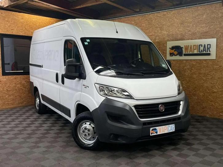 Fiat Ducato 2.3d L2H2*navi*clim*attache remorque* tva, Auto's, Bestelwagens en Lichte vracht, Bedrijf, Te koop, ABS, Achteruitrijcamera