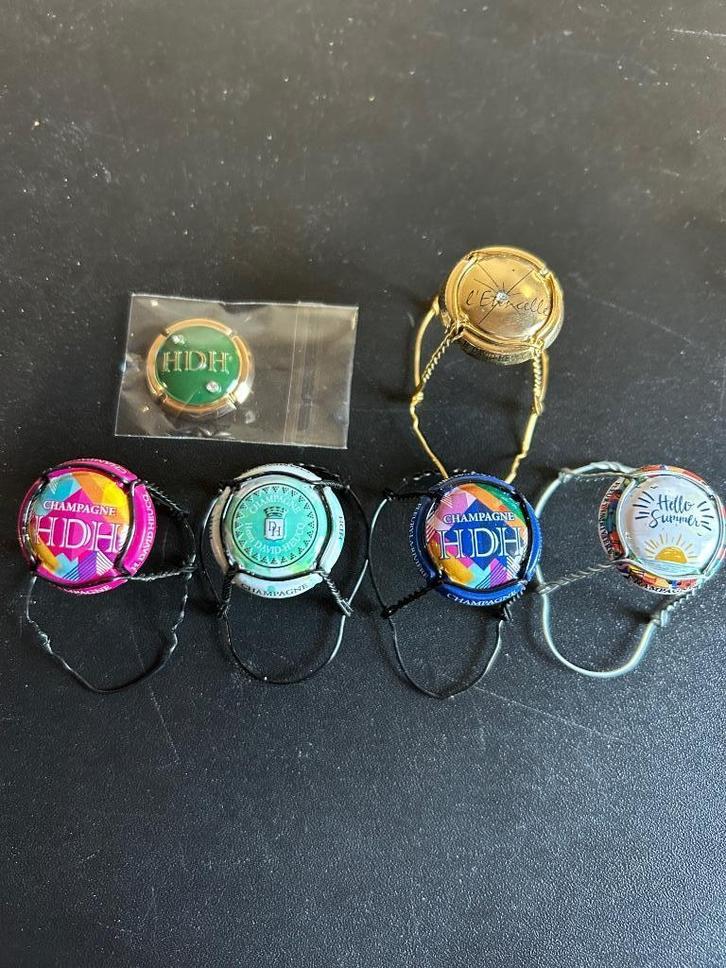 Uniek lot champagnecapsules David Heucq, Verzamelen, Complete verzamelingen en Collecties, Verzenden