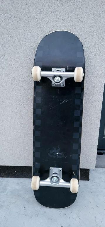 Skateboard Quicksilver beschikbaar voor biedingen