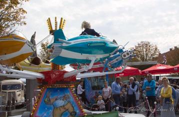 Kermis Vliegtuigmolen Autopède kermisattractie jaren '50