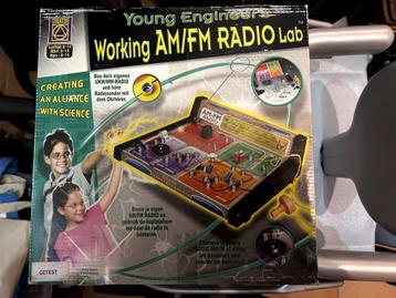 Radio elektronica bouwdozen met de instructieboeken erbij. beschikbaar voor biedingen