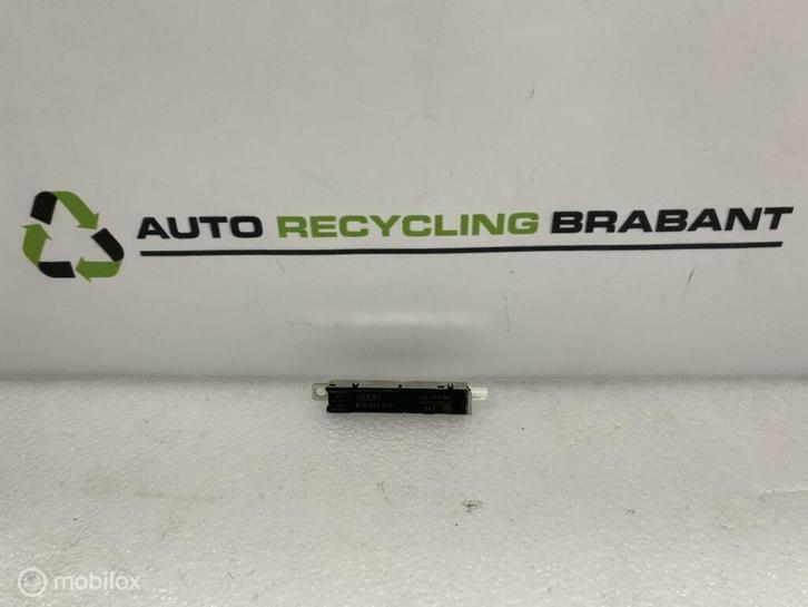 Antenneversterker Links Boven Audi A5 8T ORIG  8T8035225, Auto-onderdelen, Elektronica en Kabels, Gebruikt, Ophalen of Verzenden