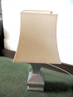 Lampadair met tinnen voet, Ophalen