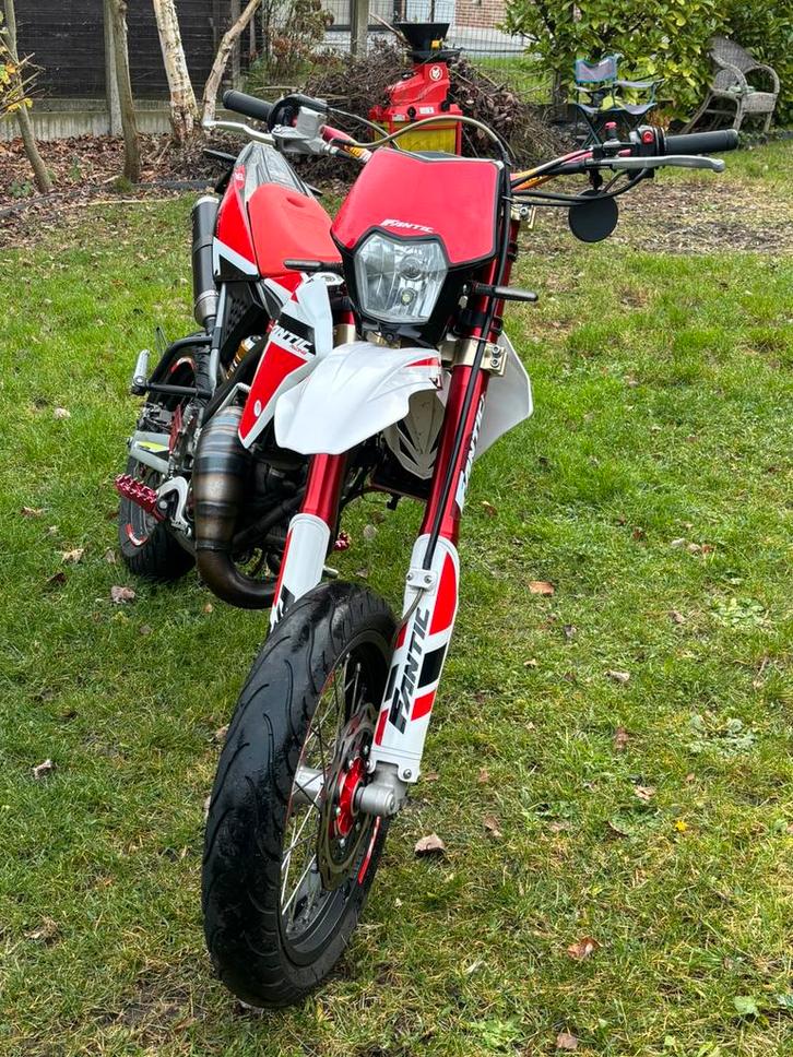 Fantic XM50 COMP 2022, Fietsen en Brommers, Brommers | Crossbrommers, Zo goed als nieuw, Ophalen