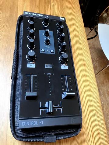 Traktor Kontrol Z1 met bag beschikbaar voor biedingen