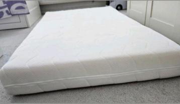 Superbe matelas en mousse polyuréthane déhoussable 90cm/200 