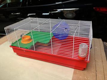 Hamsterkooi beschikbaar voor biedingen