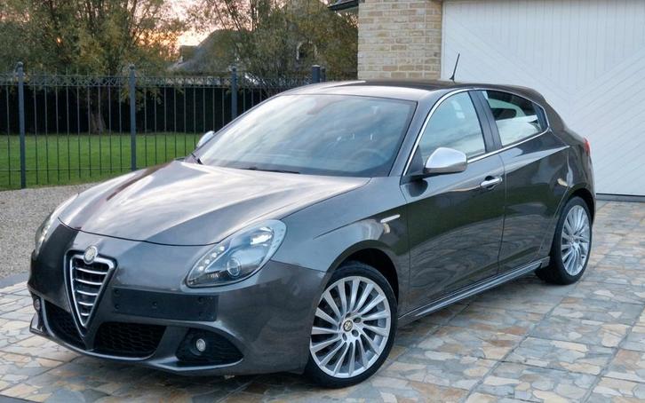 Alfa romeo giuilleta 2de eig, Auto's, Alfa Romeo, Particulier, Te koop, Giulietta, ABS, Cruise Control, Radio, Benzine, Handgeschakeld