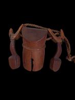 Ancienne cloche en bois de 19 cm de haut., Enlèvement