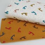 5644) 145x50cm katoenen tricot giraffe ecru / oker, 120 cm of meer, Nieuw, Ophalen of Verzenden, Katoen
