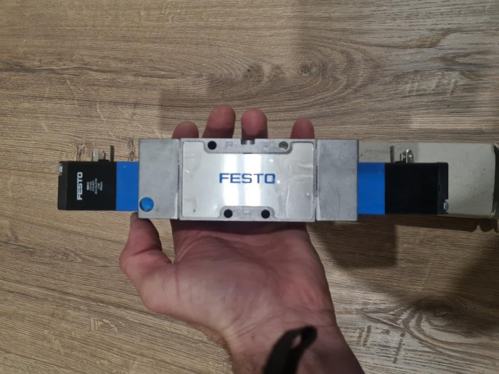 Festo magneetventiel. Nieuw, nooit gebruikt !, Bricolage & Construction, Compresseurs, Comme neuf, 6 à 10 bars, Enlèvement ou Envoi