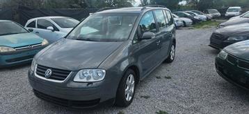 A emporter dans l'état VOLKSWAGEN TOURAN 1.6FSI, Autos, Achat, Entreprise, 7 places, Essence
