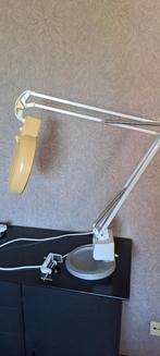 Zeer handige lamp met vergrootglas en verlichting, Hobby en Vrije tijd, Ophalen of Verzenden, Zo goed als nieuw