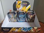 Eeveelutions 2021 Tin set met display, Ophalen of Verzenden, Zo goed als nieuw