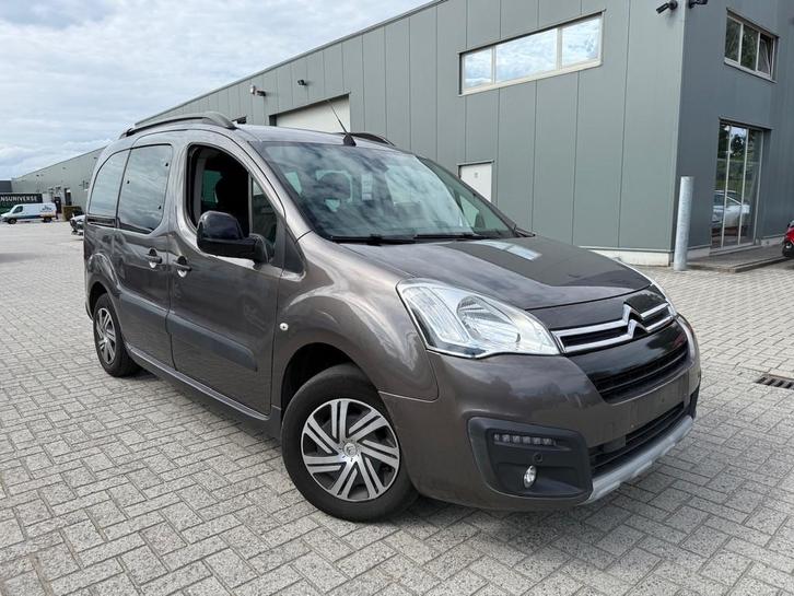 Citroën Berlingo 1,6 hdi AUTOMAAT camera ONLY EXPORT, Auto's, Citroën, Bedrijf, Te koop, Berlingo, Diesel, Euro 6, Berline, Automaat