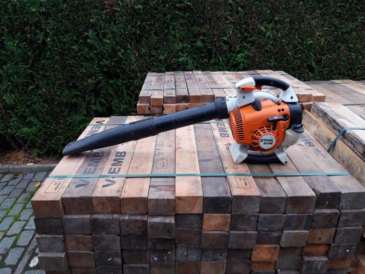 Stihl SH86 bladzuiger en blazer, Tuin en Terras, Bladblazers, Gebruikt, Handgedragen, Benzine, Met opvangzak, Met versnipperfunctie