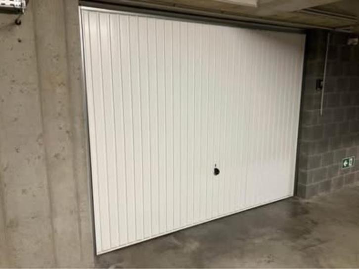 Hörmann elektrische garagepoort, Doe-het-zelf en Bouw, Rolluiken, Zo goed als nieuw, 200 cm of meer, 200 cm of meer, Wit, Elektrische bediening