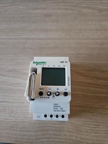 SCHNEIDER Electric IHP1C schakelklok beschikbaar voor biedingen