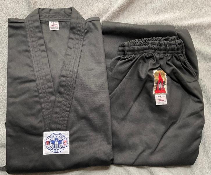 Ensemble taekwondo / hapkido neuf, Sport en Fitness, Vechtsporten en Zelfverdediging, Taekwondo, Vechtsportpak, Maat XS of kleiner