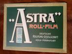 panneau d'affichage en carton vintage ASTRA film rolls, Enlèvement ou Envoi, Comme neuf, Panneau publicitaire