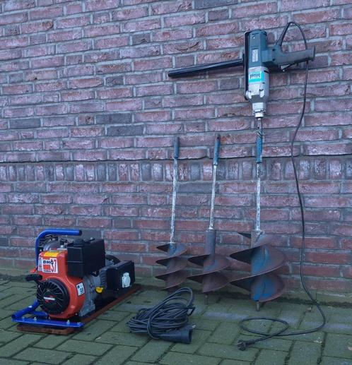 24 x machine ((Opruimingsprijzen)), Articles professionnels, Agriculture | Outils, Cultures, Culture de bulbes, Arboriculture