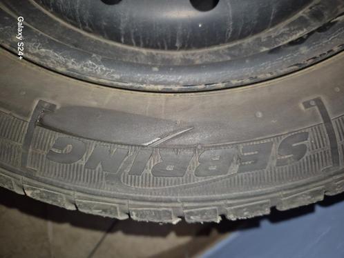Pneus neige 205/55/r16 marque hankook et sebring, Auto-onderdelen, Banden en Velgen, Band(en), Winterbanden, 16 inch, 205 mm, Personenwagen