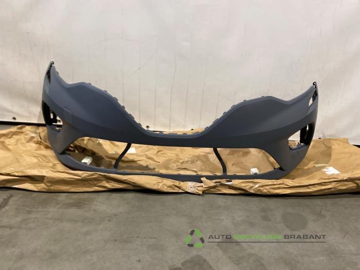 Voorbumper van een Renault Clio, Auto-onderdelen, Carrosserie, Bumper, Renault, Gebruikt, 3 maanden garantie