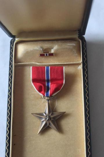 Bronze star medal in box beschikbaar voor biedingen