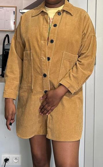 Veste - Chemise - Robe velours beschikbaar voor biedingen
