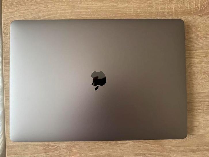Macbook pro 16” i9 16gb ram 1tb ssd met doos, Computers en Software, Apple Macbooks, Zo goed als nieuw, MacBook, Ophalen