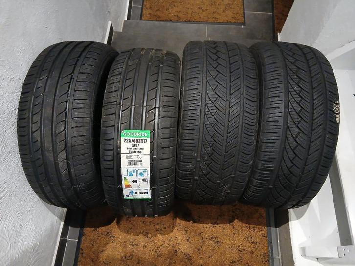 pneus, Autos : Pièces & Accessoires, Pneus & Jantes, Pneu(s), Pneus hiver, 17 pouces, 225 mm, Véhicule de tourisme, Neuf, Enlèvement