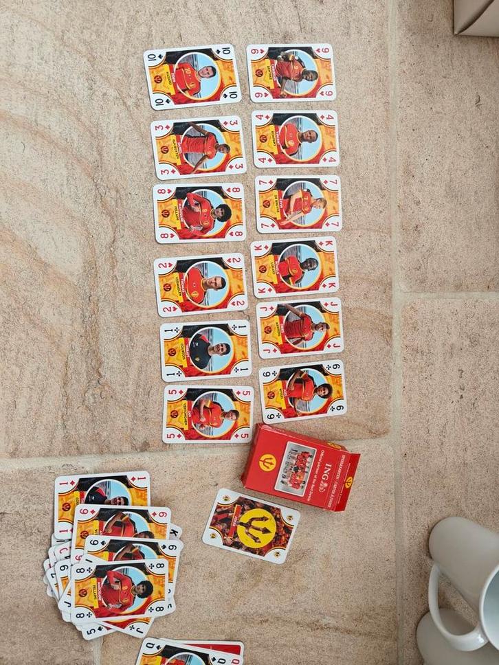Oude speelkaarten van de rode duivels., Hobby en Vrije tijd, Spaarzegeltjes, Ophalen of Verzenden